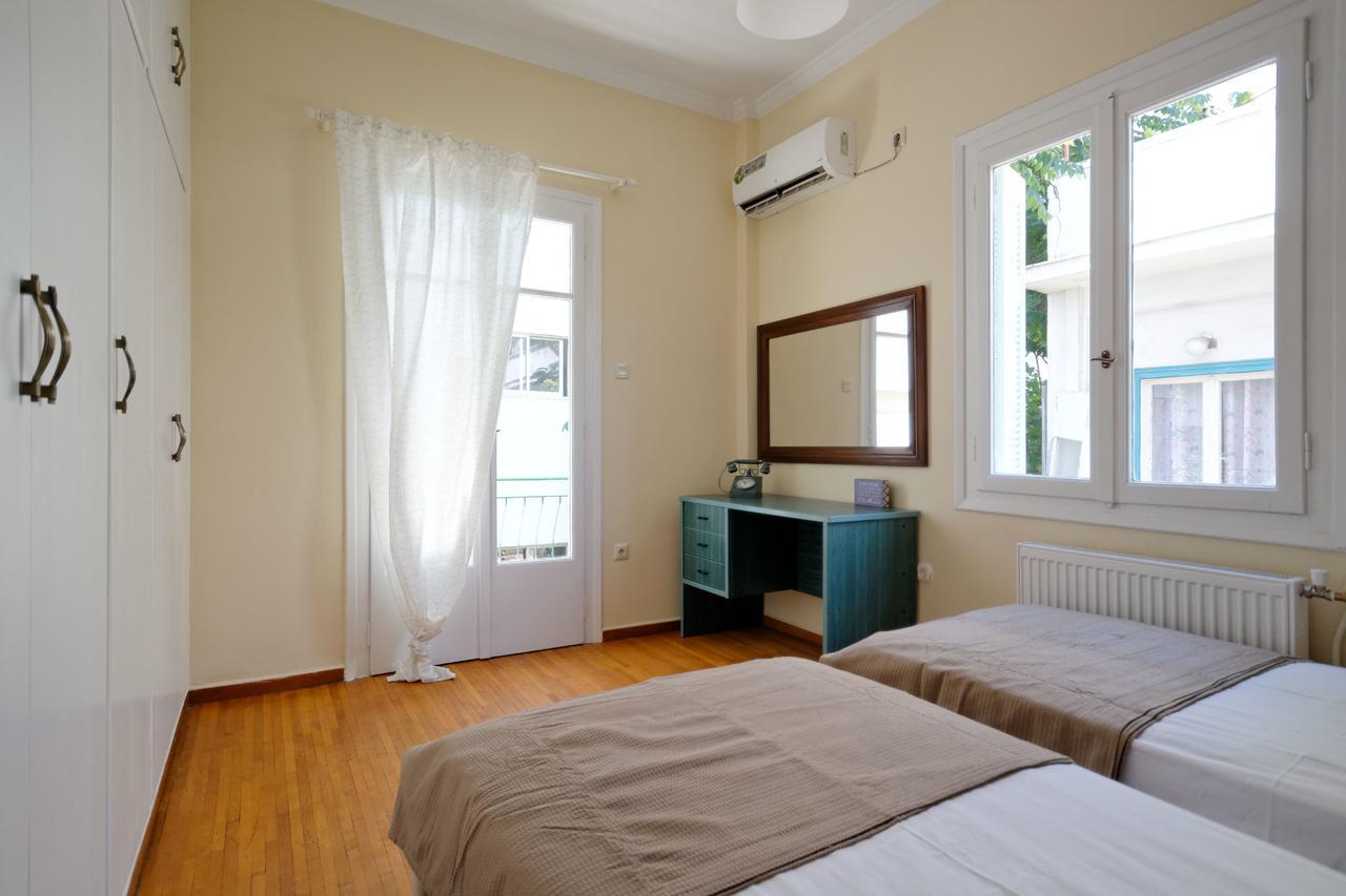 Kosta'S Cottage House Атина Екстериор снимка