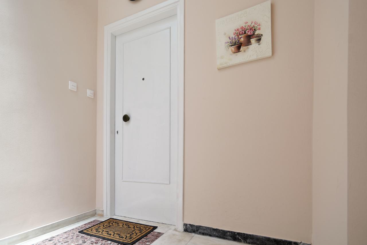 Kosta'S Cottage House Атина Екстериор снимка