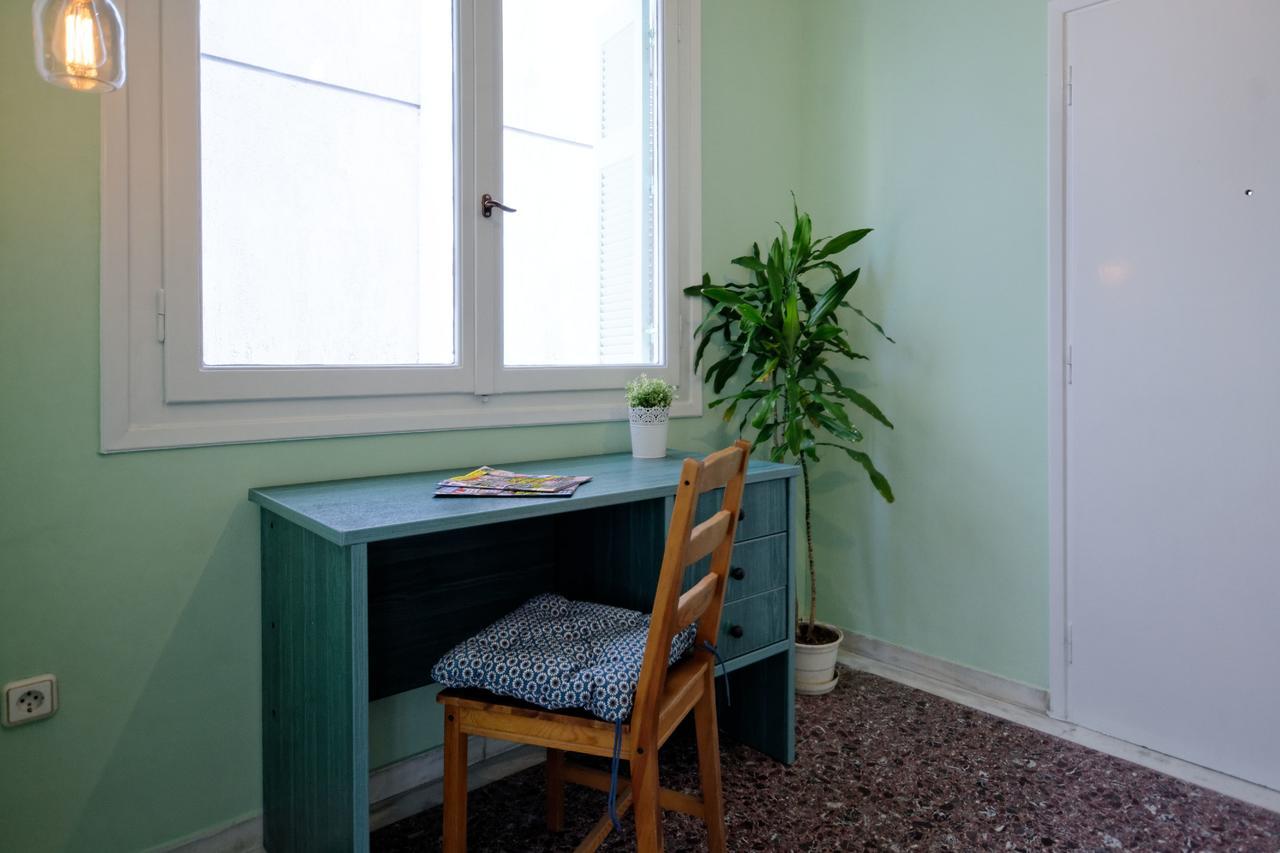 Kosta'S Cottage House Атина Екстериор снимка