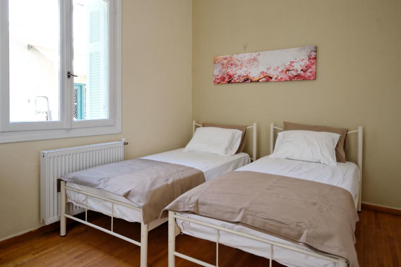 Kosta'S Cottage House Атина Екстериор снимка