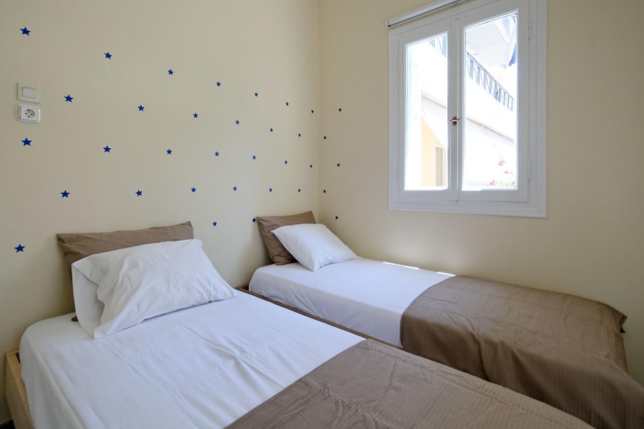 Kosta'S Cottage House Атина Екстериор снимка