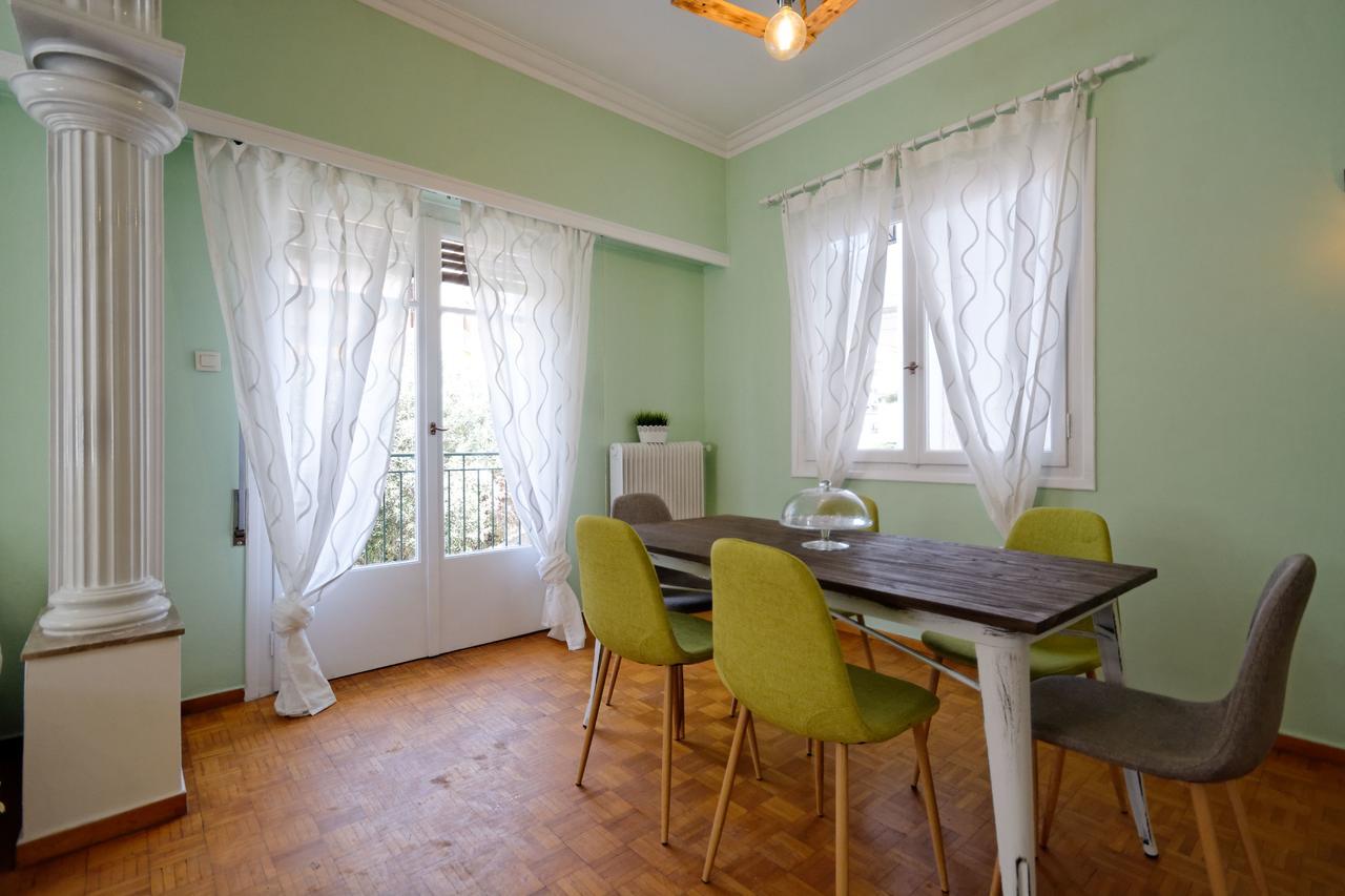 Kosta'S Cottage House Атина Екстериор снимка