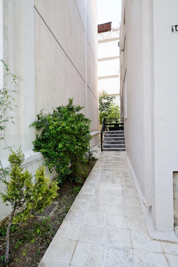 Kosta'S Cottage House Атина Екстериор снимка